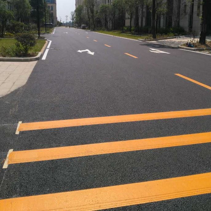 Ihe dị iche n'etiti agba na Paint Road